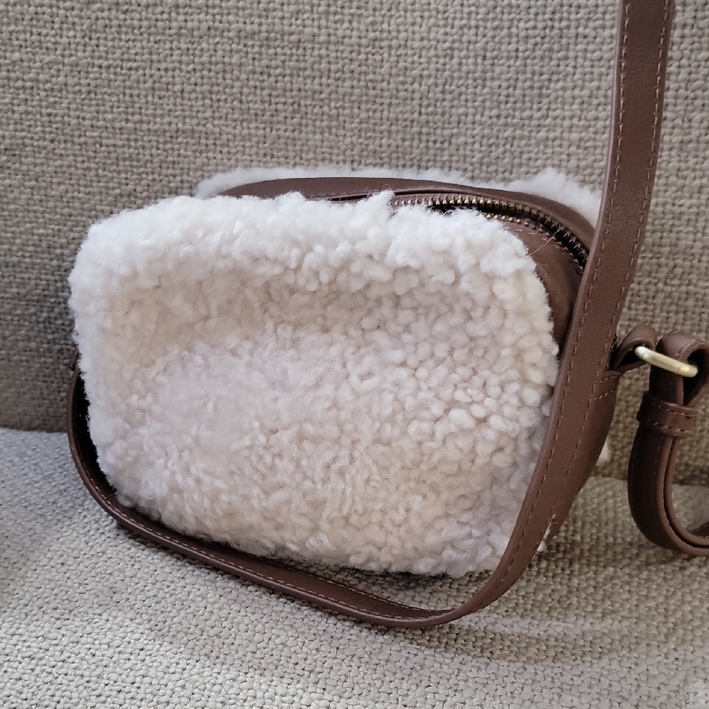UGG Faux Sherpa & Leather Crossbody Bag - Picture 3 of 6